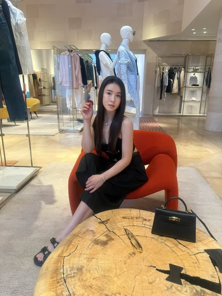 Sexy travel companion